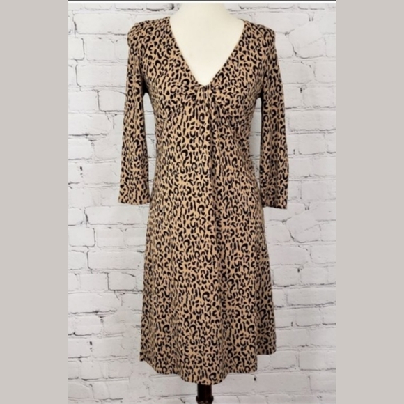 LOFT Dresses & Skirts - ANN TAYLOR LOFT Animal Print VNeck Sheath Dress 6P